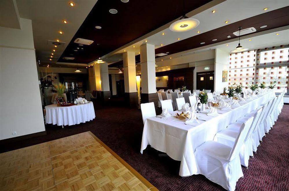 Hotel Teczowy Mlyn Kielce Restaurant photo