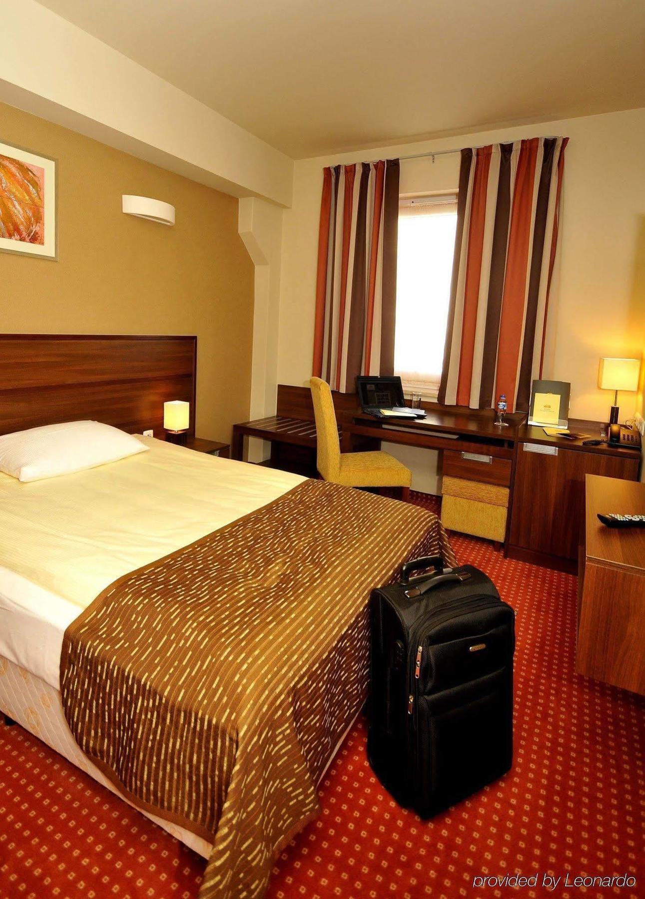 Hotel Teczowy Mlyn Kielce Room photo